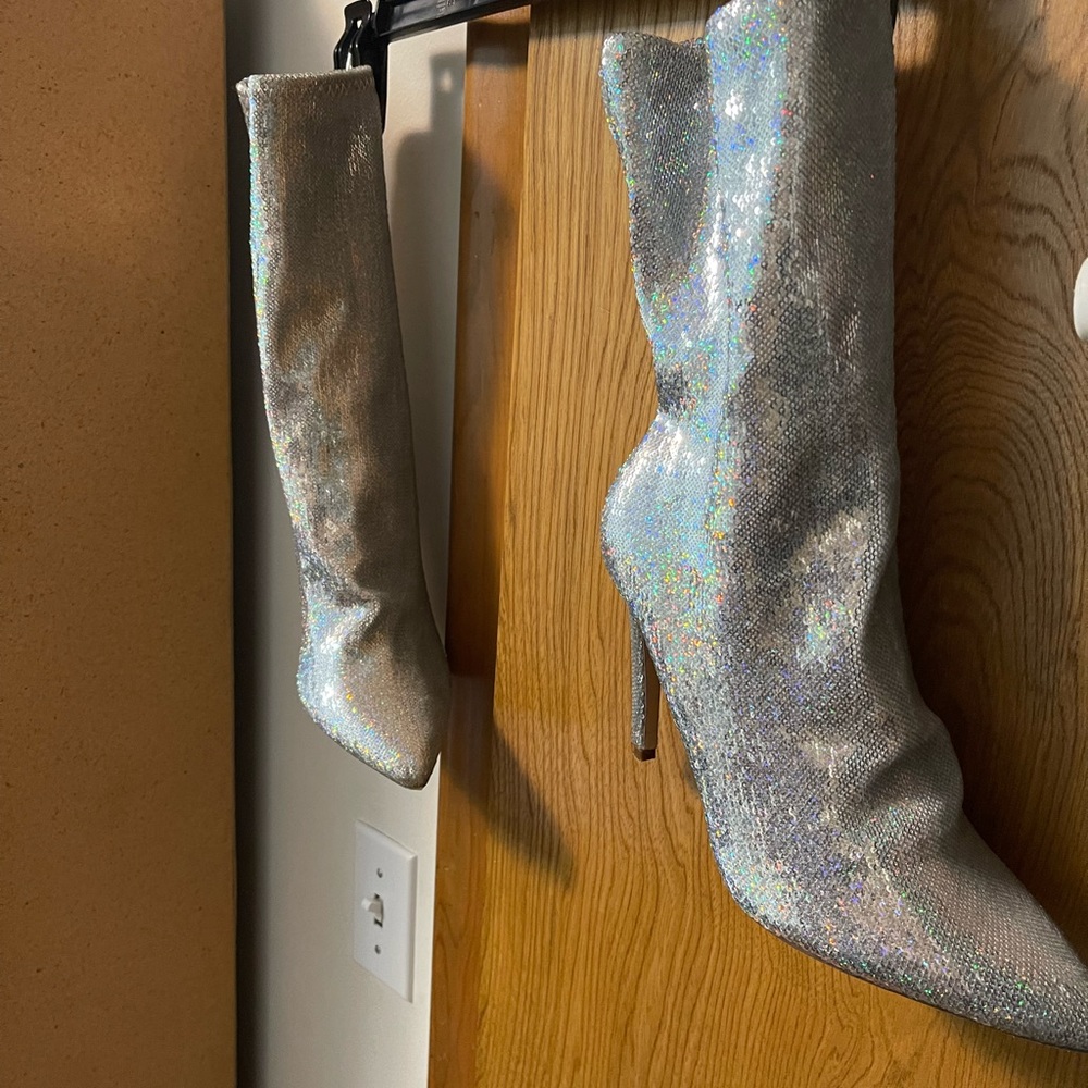 Boot season - Bootie - Rylie - Silver Sequin size 11